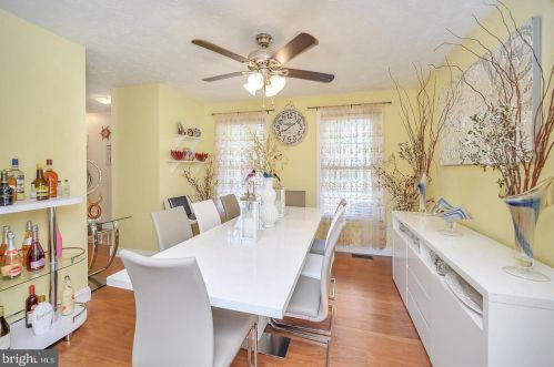 10809 Hamiltons Crossing Dr, Fredericksburg VA  22408-8032 exterior