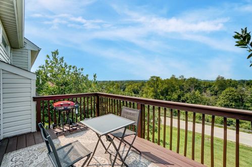 708 Terrace Hill Trl, Milford OH  45150-5827 exterior