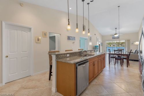 2816 Crown Pointe Blvd, Naples, FL 34112-0036