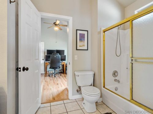 1653 Edgemont St, San Diego CA 92102-1241 exterior