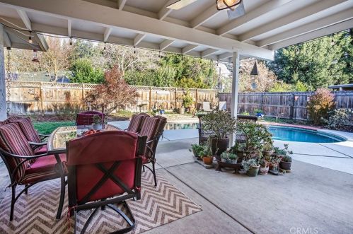 339 Black Oak Dr, Chico CA  95926-2100 exterior