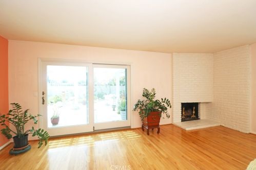 1032 Chestnut Ave, Orange CA 92867-3832 exterior