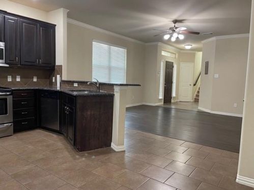 3727 Sicily St, Irving TX  75038-1466 exterior