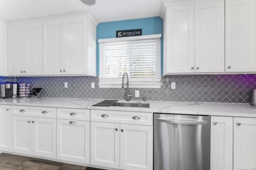 20 Stratford Rd, White Plains NY  10603-2827 exterior