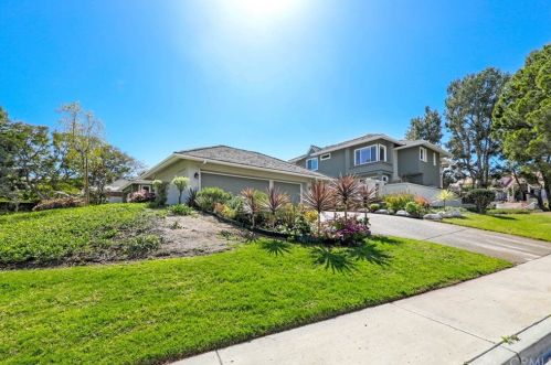 2 Vienna, Newport Beach, CA 92660-6839