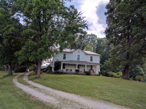 680 Herman Farmer Rd, Keeling, VA 24566-3432