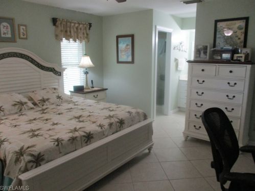 4472 Lake Heather Cir, Saint James City FL  33956-2614 exterior