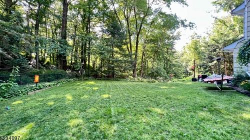 30 Green Hill Rd, Kinnelon, NJ 07405-2122