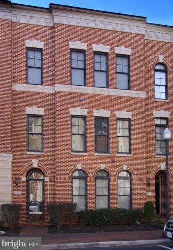 435 Belmont Bay Dr, Woodbridge, VA 22191-5462