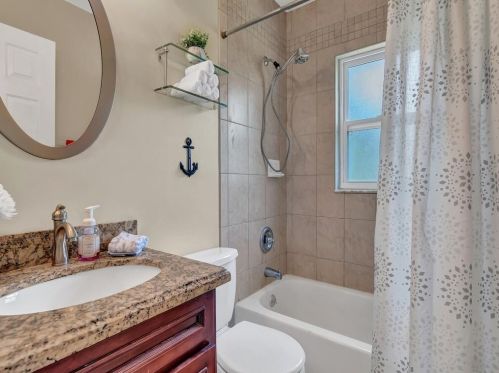 1166 37 Ave, Vero Beach FL 32960-2534 exterior