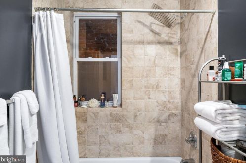 1234 Carrollsburg Pl, Washington DC 20024-4144 exterior