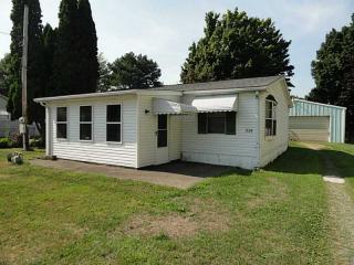 228 Barker St, Girard, PA 16417-1202