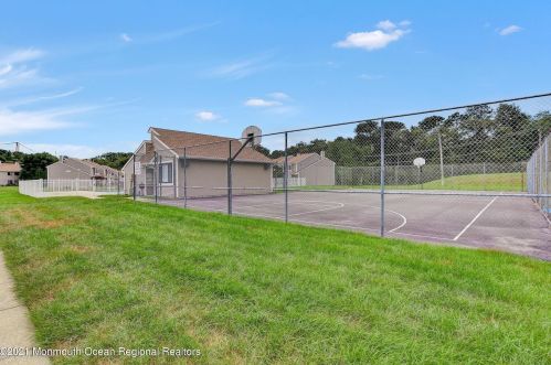 716 Sandra Pl, Bricktown NJ 08724-7047 exterior