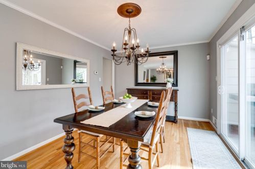 6614 Huntsman Blvd, Springfield VA 22152-2621 exterior