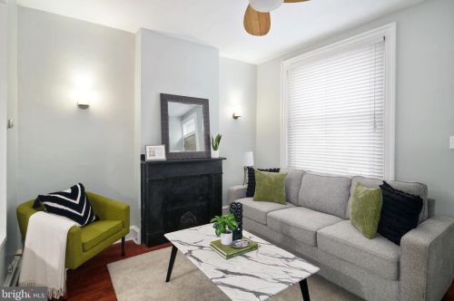2621 Aspen St, Philadelphia, PA 19130-2414