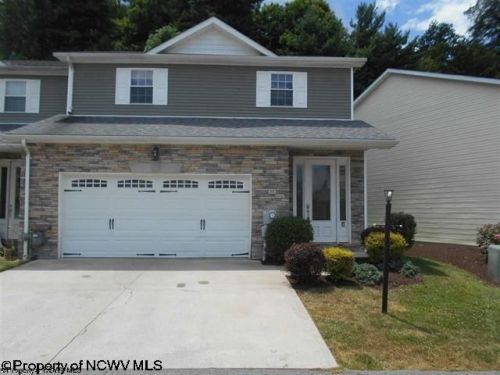 17 Turnstone Dr, Morgantown, WV 26505-3869