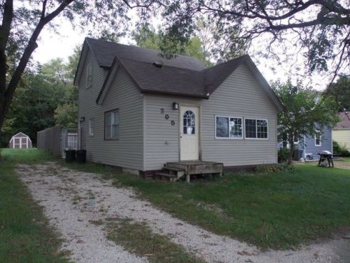 205 4th St, Terril, IA 51364-7724