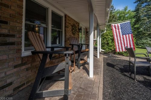 48 Pulaski Rd, White House Station, NJ 08889-3519