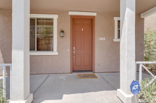75 Catclaw St, Gilbert AZ  85296-2804 exterior
