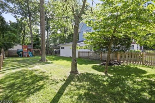 8 Emerson Pl, Montclair NJ  07043-1510 exterior