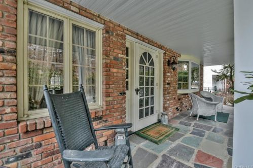 167 Village Rd, Tuxedo Park, NY 10987-4506