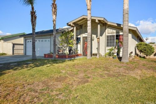 632 Bonnie View Dr, Rialto, CA 92376-6619