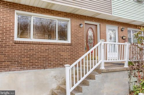 839 Erford Rd, Camp Hill, PA 17011-1128