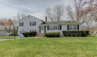 32 Crescent Dr, Whippany, NJ