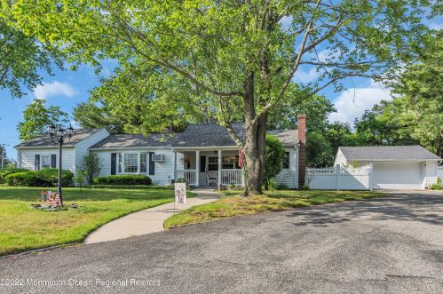 433 Lk Shr Dr, Bricktown NJ 08723-5079 exterior