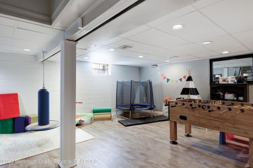 162 Borden Rd, Middletown NJ  07748-3050 exterior