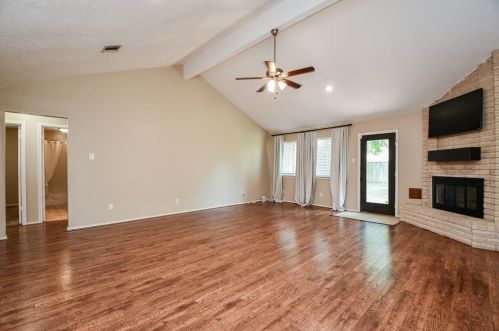 2415 Broken Elm Dr, Richmond, TX 77406-2389