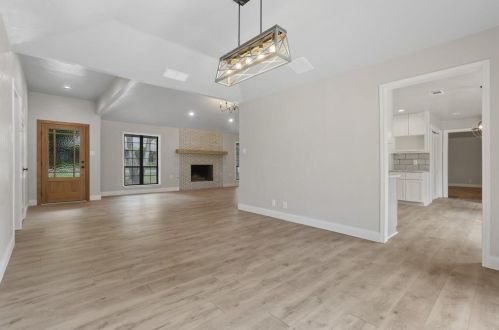 2132 Pembrooke Pl, Denton TX  76205-8208 exterior