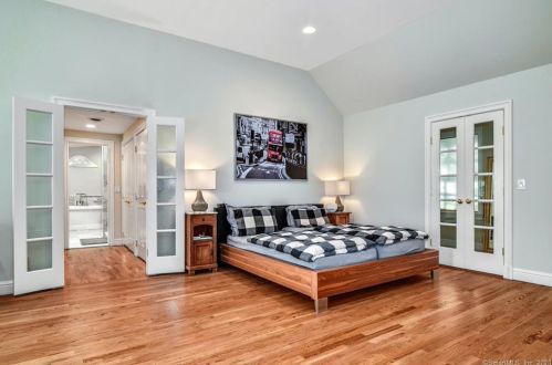 323 Smith Ridge Rd, New Canaan CT  06840-3625 exterior