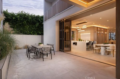 516 Tustin Ave, Newport Beach, CA 92663-4821