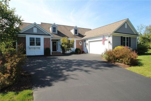 11 Pine Holw, Mendon, NY 14506-9770