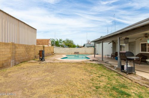 1438 Emelita Ave, Mesa AZ 85208-3016 exterior