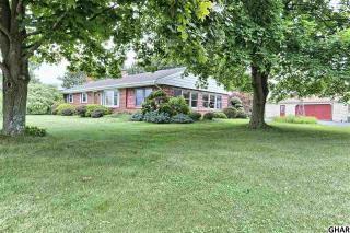 10 Texaseastern Rd, Shermansdale, PA 17090-8544