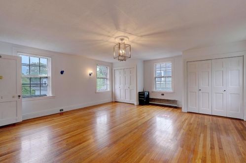 465 Rochambeau Ave, Providence RI 02906-1908 exterior