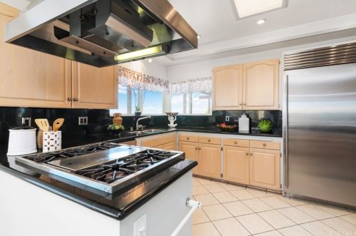 3335 Starline Dr, Palos Verdes Estates CA  90275-6310 exterior