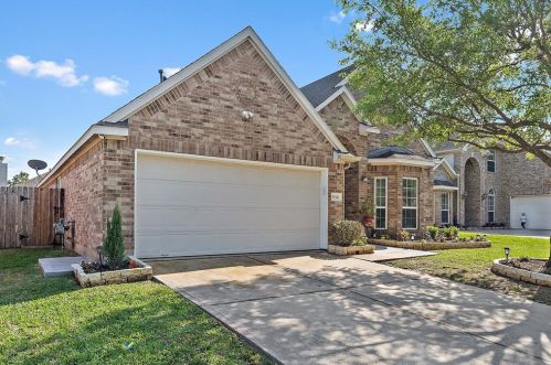 9518 Fossil Canyon Dr, Humble, TX 77396-3083