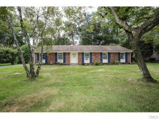 60 Stanton Ln, Stamford, CT 06902-1528