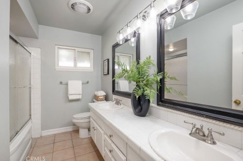 2670 Pampas St, Orange CA  92865-2118 exterior