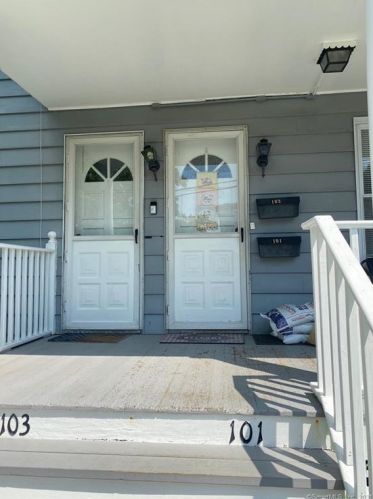 101 Division Ave, Huntington CT  06484-3907 exterior