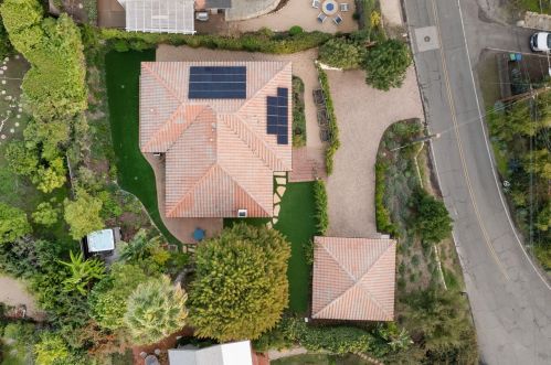 1047 Cheltenham Rd, Santa Barbara CA  93105-2236 exterior