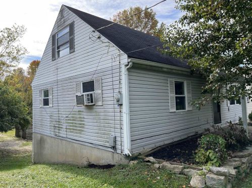 14 Vivian Dr, Florence KY  41042-9742 exterior