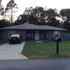 7207 Pro Ln, Milton, FL 32570-7967