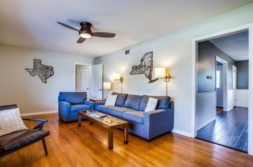 406 Frances Way, Richardson TX  75081-4206 exterior