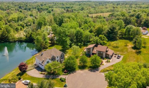 107 Lakeview Dr, Harleysville, PA 19438-3065