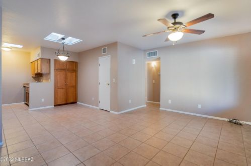 5950 Sahuaro Ranch Dr, Tucson, AZ 85712-2351
