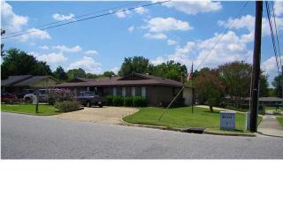 2200 Cottingham Dr, Montgomery, AL 36106-3509